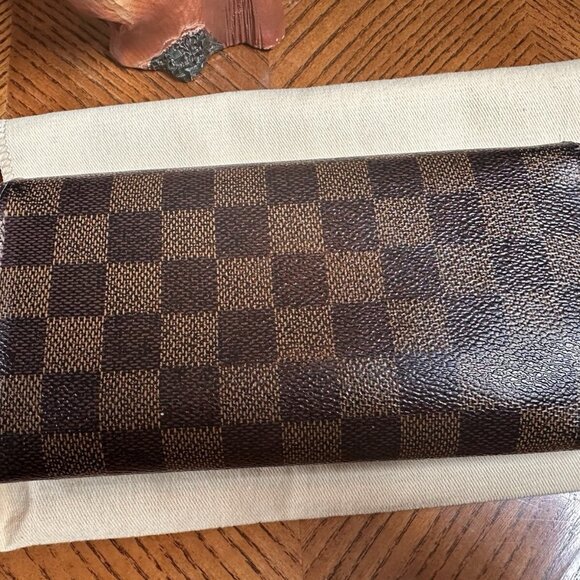 Louis Vuitton Brown Damier Wallet - Picture 2 of 13